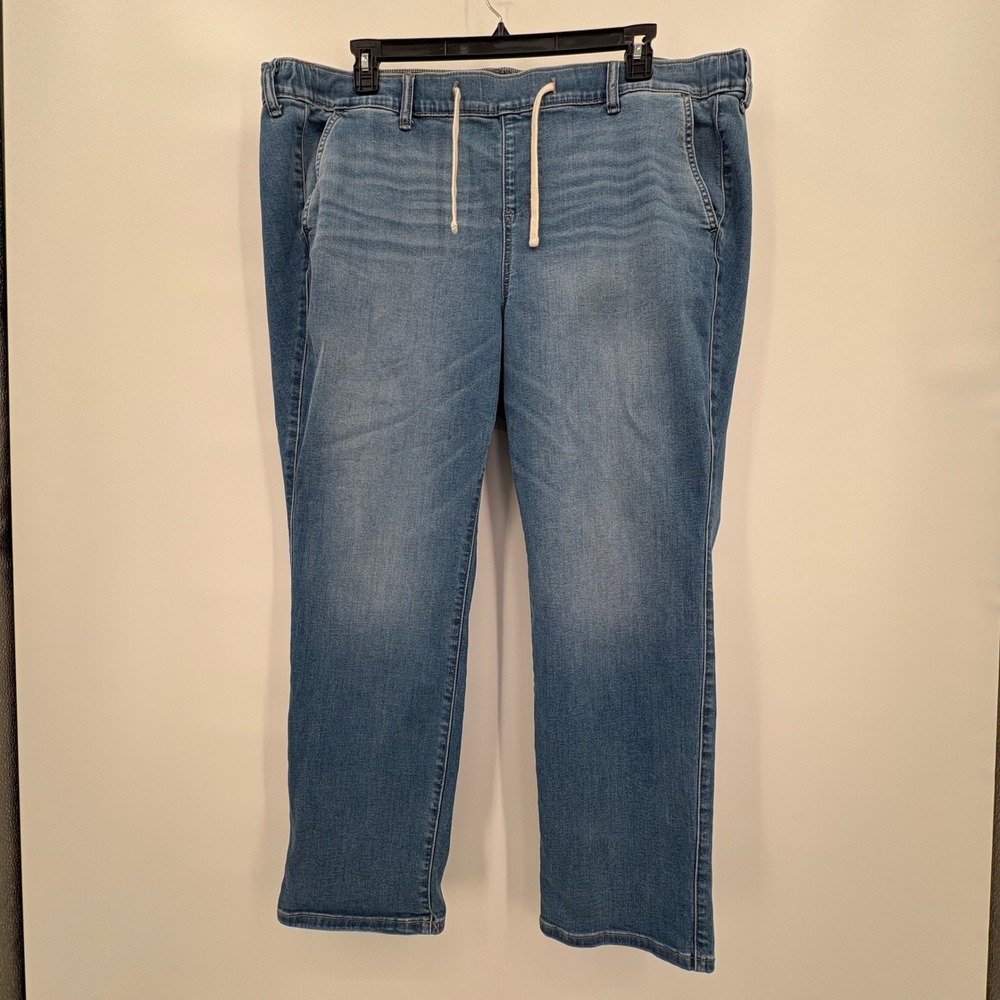 Torrid Medium Wash Blue Pull On Jeans Weekend Boyfriend Womens Size 3S Straight